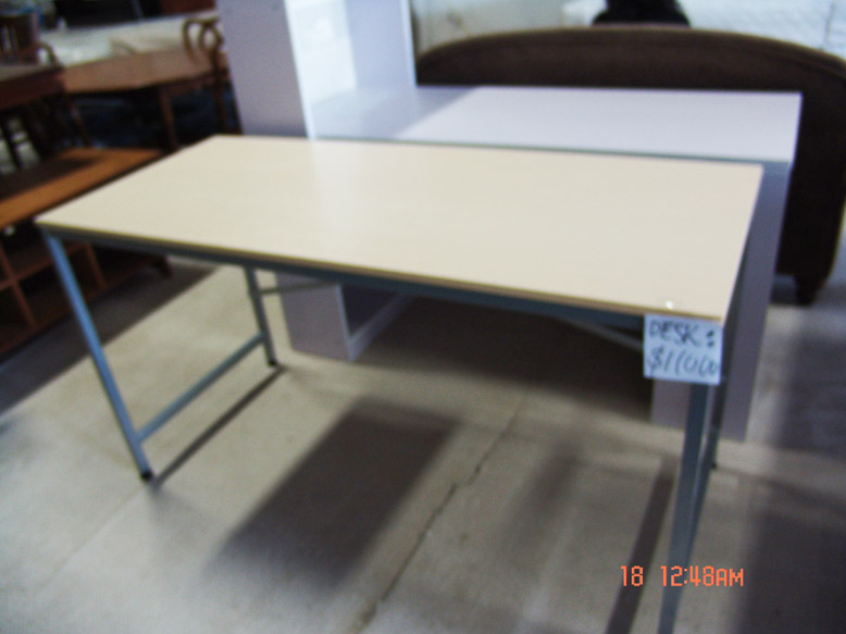 desk-Nmetal001.jpg