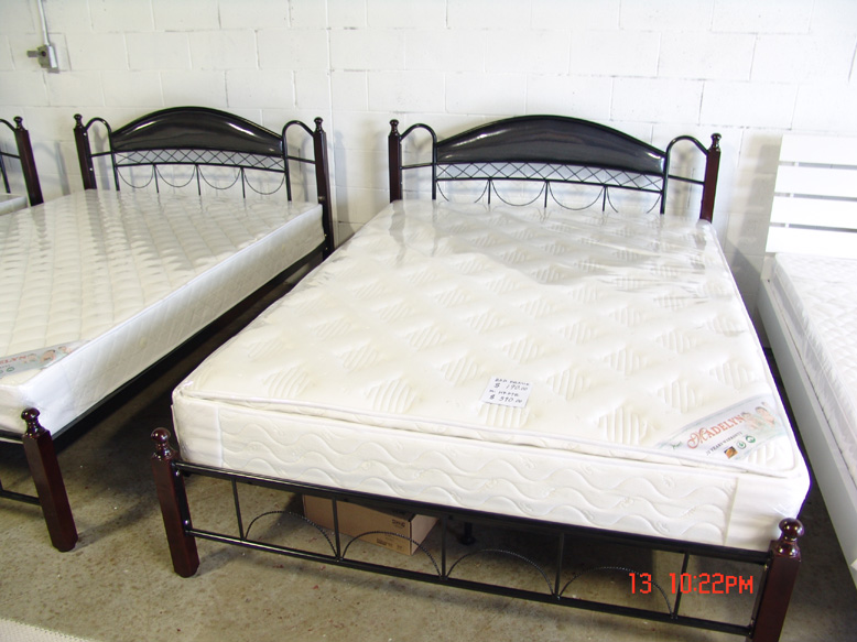 bedframe-metal-001A.jpg