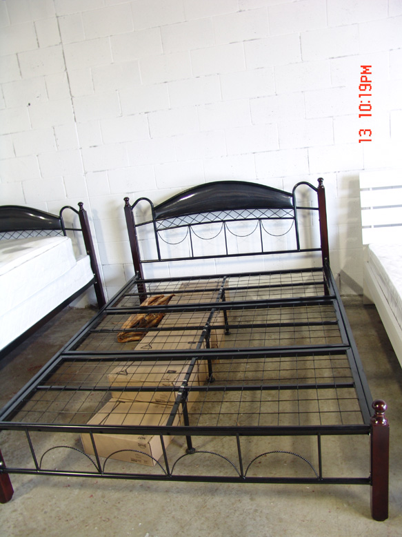 bedframe-metal-001.jpg