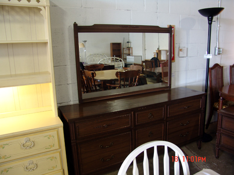 dressermirror-brown-001.jpg